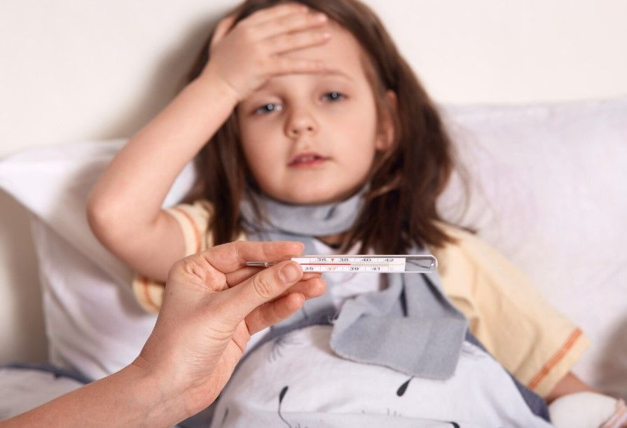 Родители воспитанников детсада в Чёрной жалуются на открытые окна