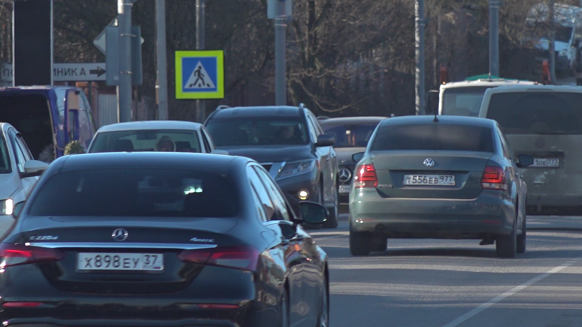 «Всё по ГОСТу, привыкайте». Проблемный новый светофор в Павловской Слободе убирать не будут