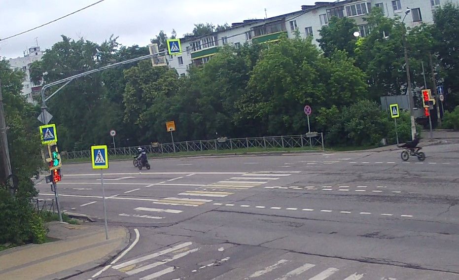 Подростки на питбайках мешают ночному покою жителей