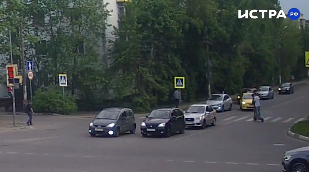 Бесконтрольное движение самокатов на улицах Истры