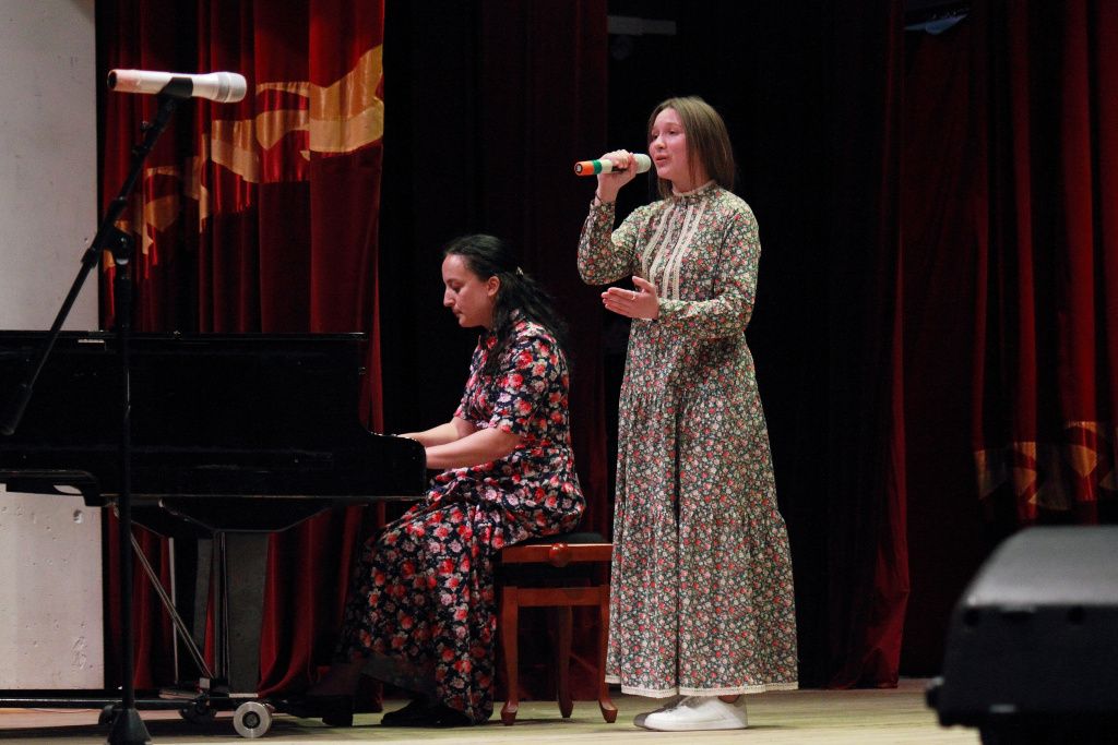 дк сцена крупно.JPG