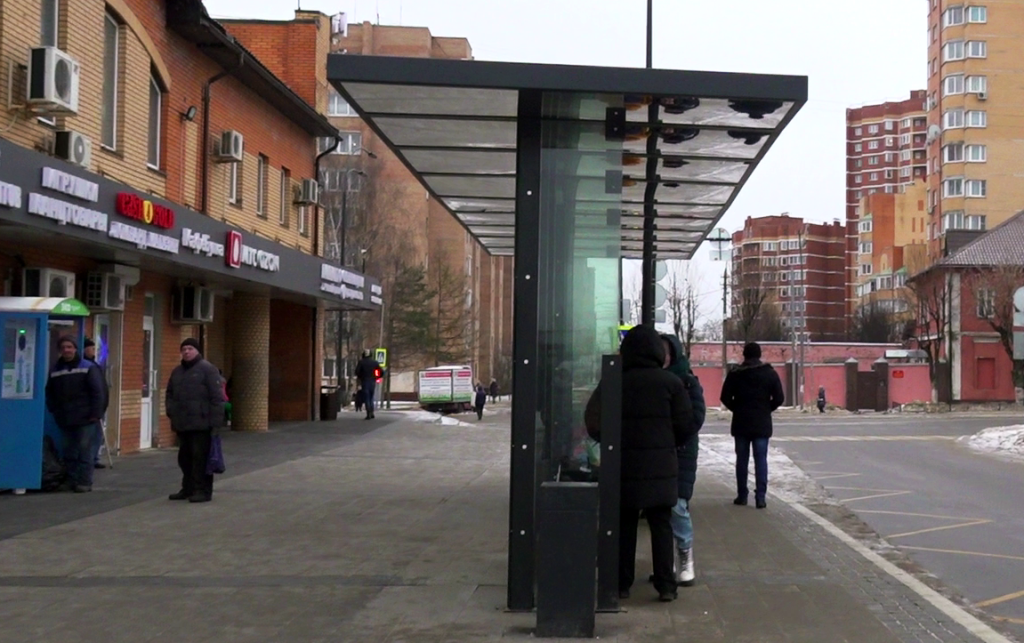 ЦУМ автобус остановка павильон.png