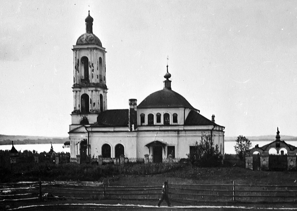 Блаженная Александра храм успения богородицы в Онуфриево. фото Носикова.jpg Блаженная Александра храм успения богородицы в Онуфриево. фото Носикова.jpg