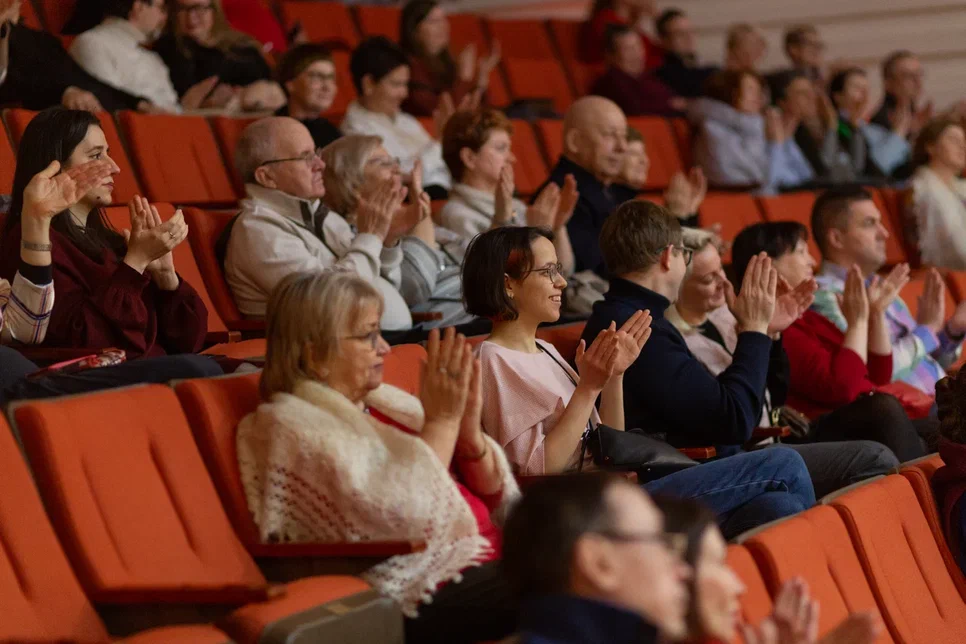 зрители.jpg зрители.jpg