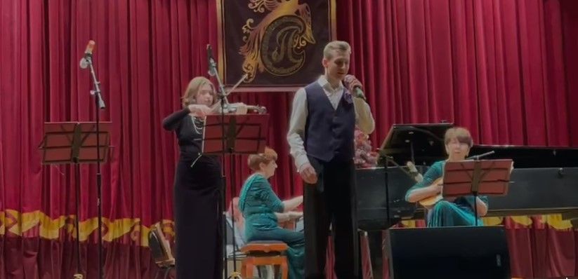 Поющие струны1.jpg