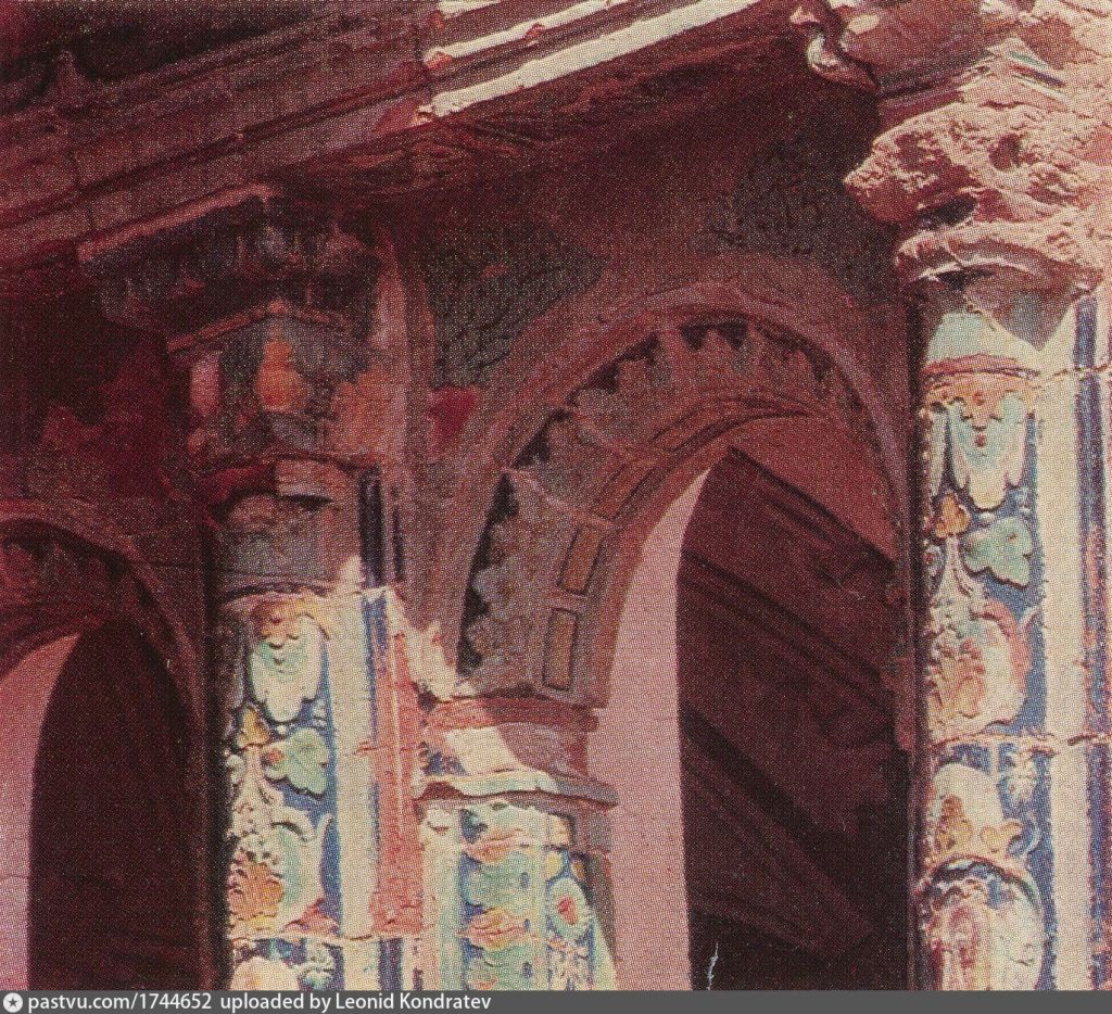 1744652 Фрагмент изразцового иконостаса церкви в нижнем ярусе колокольни.jpg