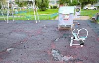 Детская площадка в Новопетровском пришла в негодность