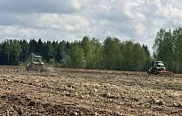 В Шаховской пашут целину 
