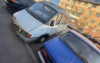 Заполненная хламом ржавая «Газель» вызывает тревогу у жителей