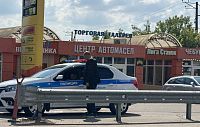 Экипаж ГИБДД не решил проблему очереди у АЗС возле переезда в Истре