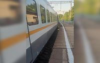 Электричка и платформа: опасное расстояние на станции Чеховская