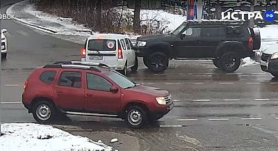 Серьёзное ДТП у завода «Сокол» попало на видеокамеры