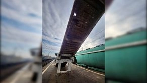 С лестницы на платформу Манихино можно упасть с 8-метровой высоты