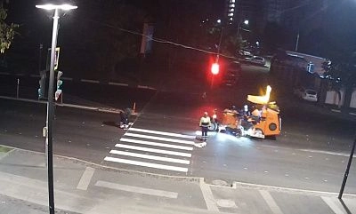 Разметку на Волоколамском шоссе в Истре наносят с помощью новой современной машины