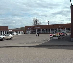 Покупатели и продавцы оценили благоустройство торговой площади в Новопетровском